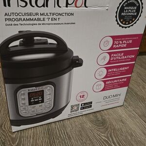 Duo Mini 7-in-1 Electric Pressure Cooker - Black and Silver